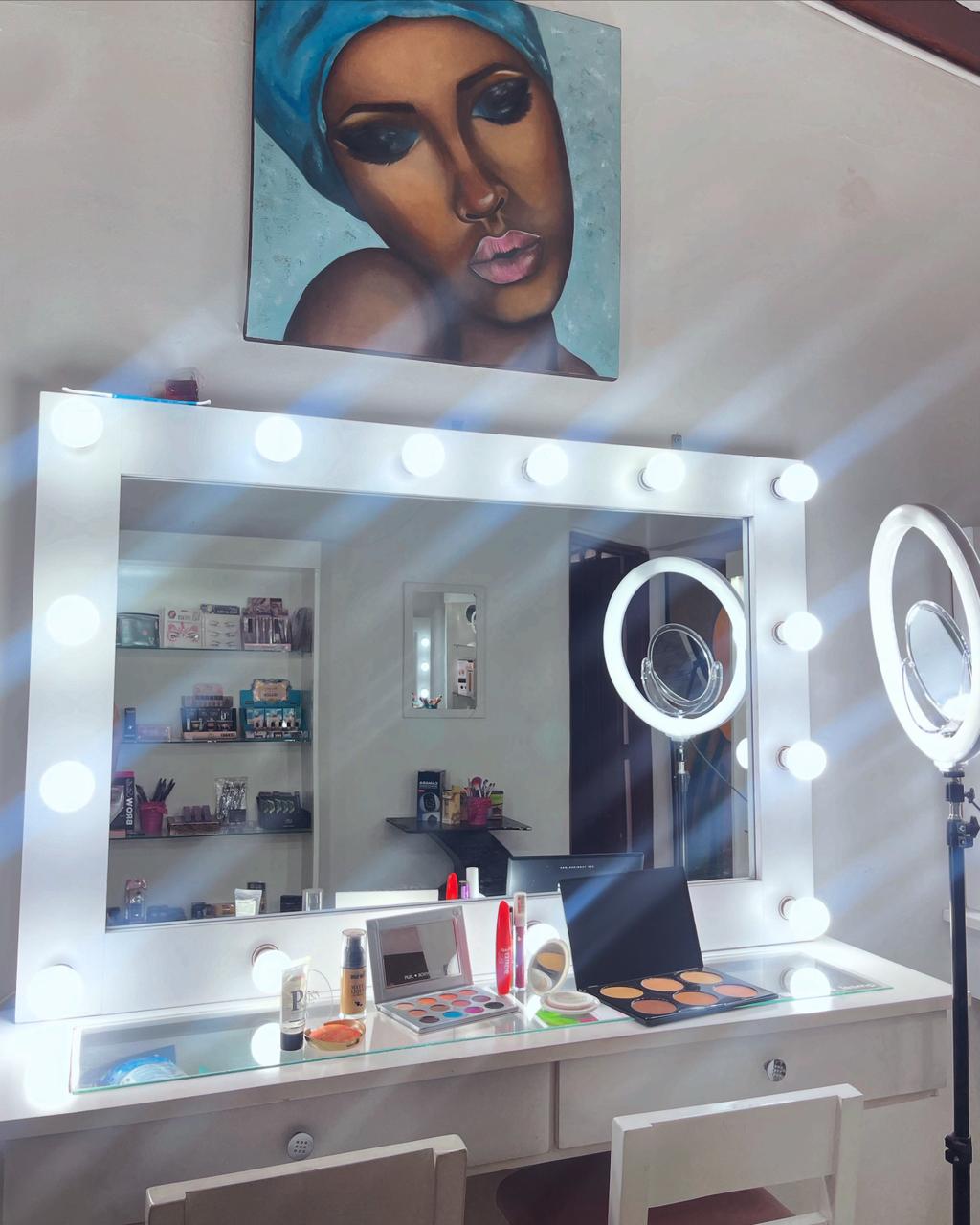 Galería SELF LOVE MAKEUP